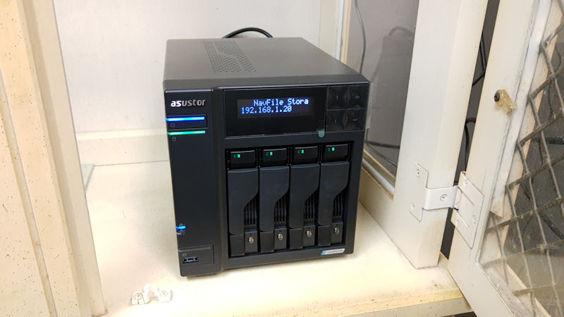 ASUSTOR Lockestor 4 Gen2 AS6704T NAS Device